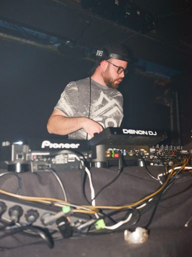SOA WÄHREND SEINES LIVE-SETS IM CONTRAST IN KONSTANZ FÜR LORETTA OPEN DOORS