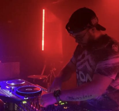 SOA WÄHREND SEINES LIVE-SETS IM CONTRAST IN KONSTANZ FÜR LORETTA OPEN DOORS